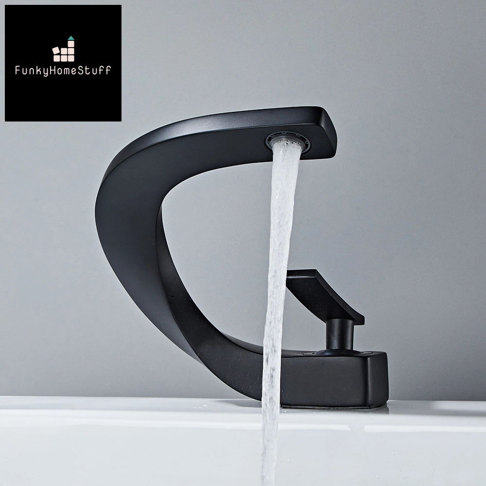 Elegant Modern Brass Basin Faucet - Bathroom Essential