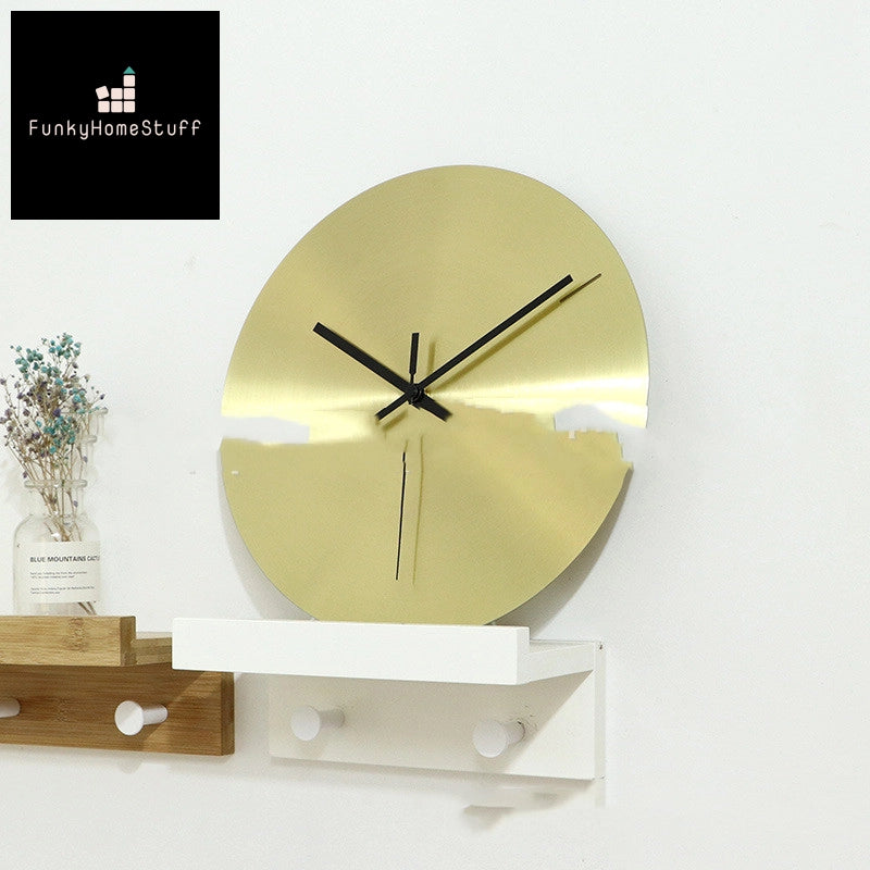 Golden Nordic Style Wall Clock - Mute Round Design