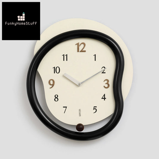 Wavy Frame Simple Punch-free Wall Clock