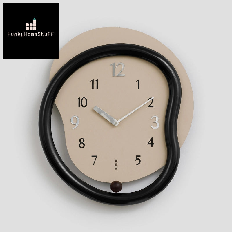 Wavy Frame Simple Punch-free Wall Clock